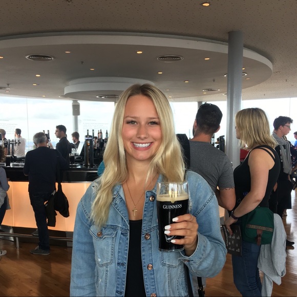 Meet your Posher, Amy - Picture 1 of 1